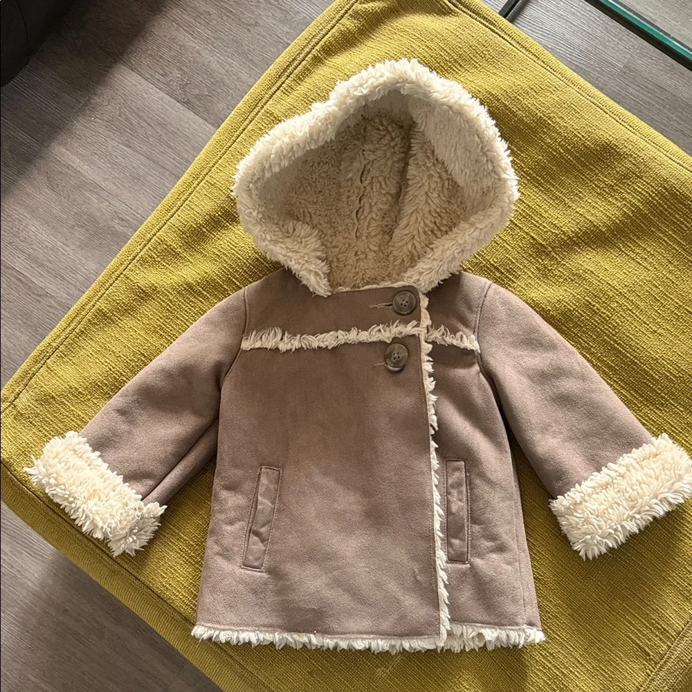 GAP Tan Kids Jacket with Cream Accents - Picture 2 of 8